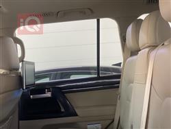 تۆیۆتا لاند کروزەر